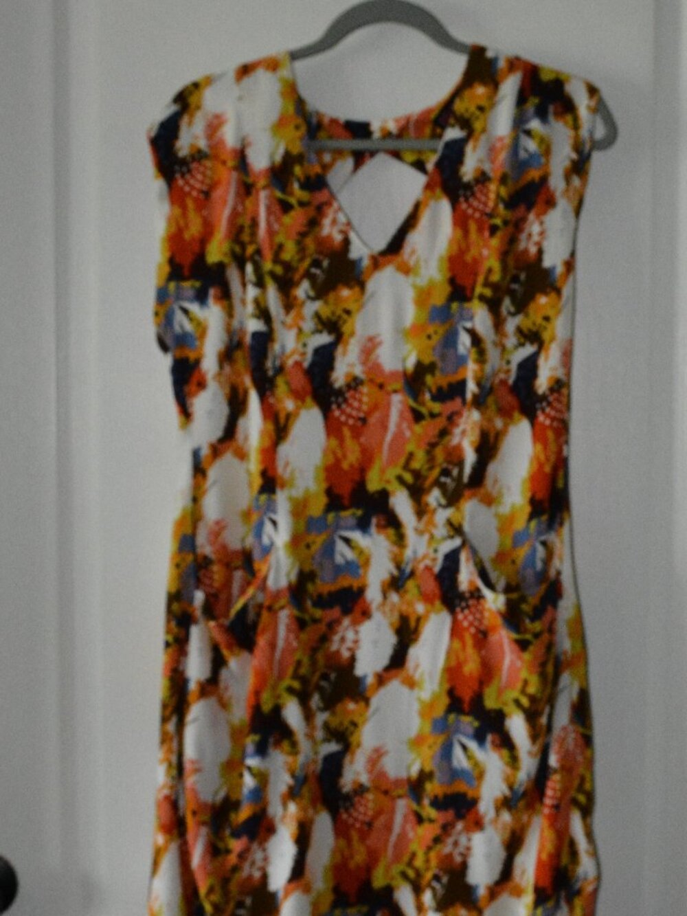 Anthroplogie Maple by Some Odd Rubbies Floral Print and a cutout back dress sz 6